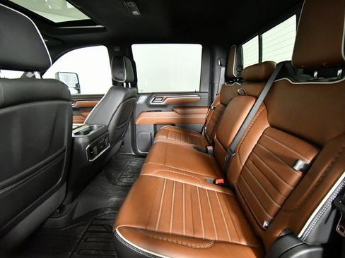 Used 2024 GMC Sierra 3500 Denali Ultimate image 25