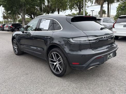 Used 2022 Porsche Macan AWD/4WD image 8