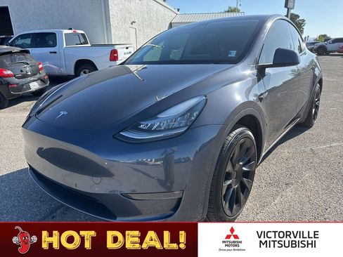 Used 2021 Tesla Model Y 2WD image 3