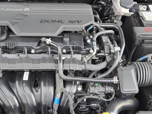 Used 2023 Hyundai Elantra Limited FWD image 27