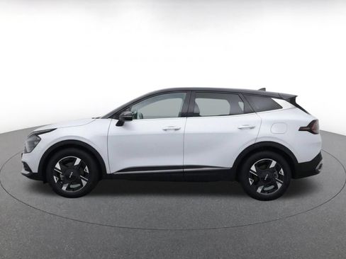 Used 2026 Kia Sportage LX FWD image 4