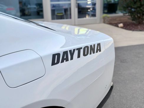 Used 2024 Dodge Charger Daytona R/T w/ Plus Group AWD/4WD image 28