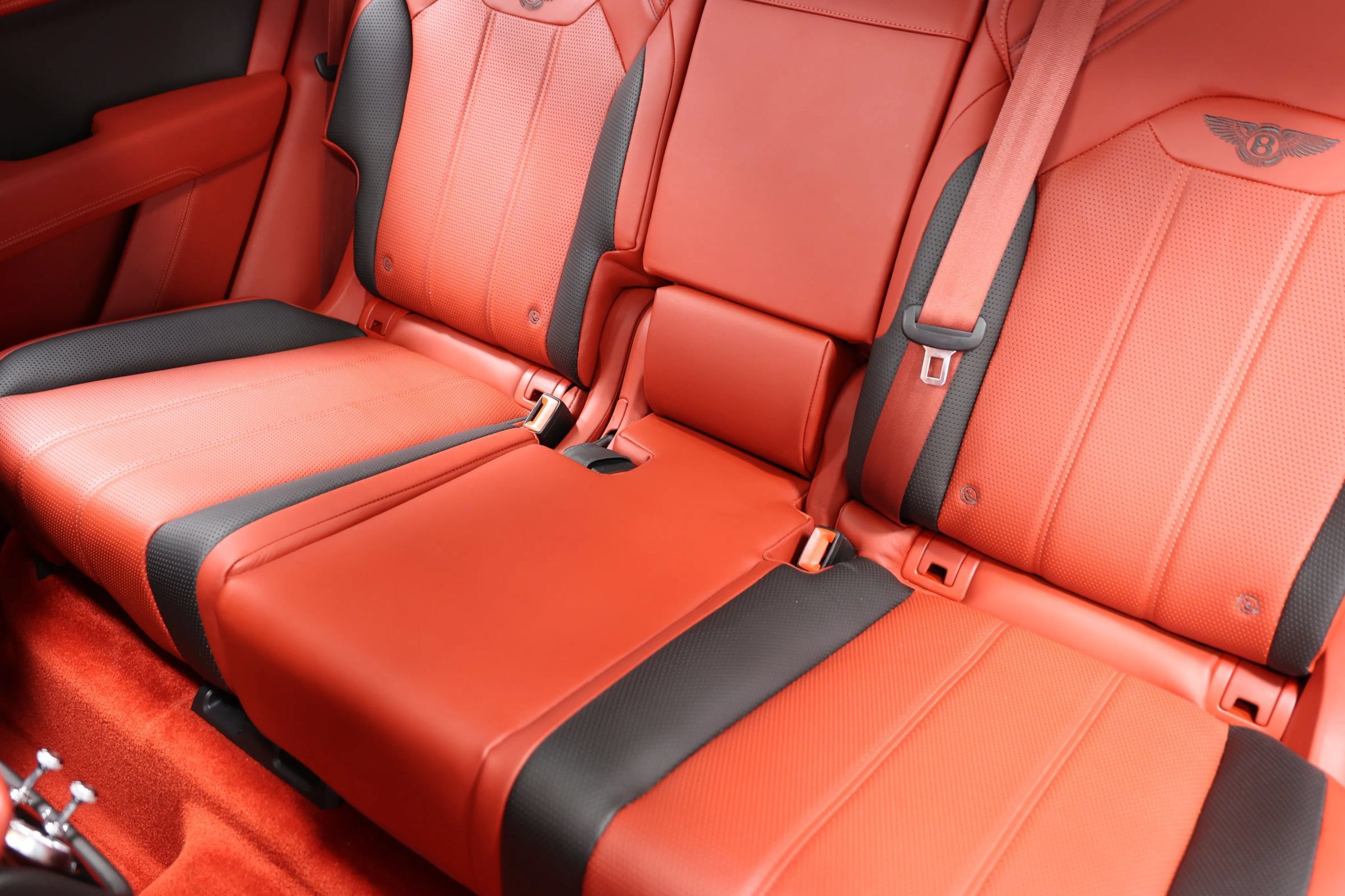 Used 2022 Bentley Bentayga AWD/4WD image 65