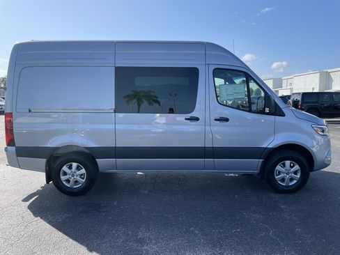 New 2026 Mercedes-Benz Sprinter 2500 image 3