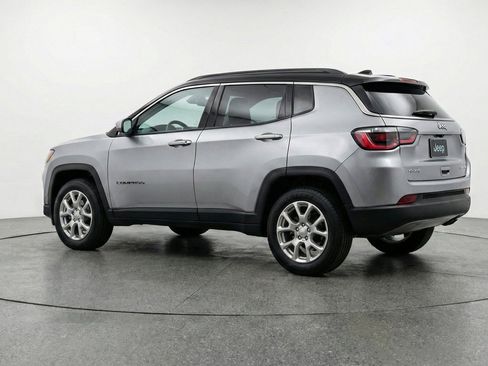 Used 2025 Jeep Compass Limited AWD/4WD image 6