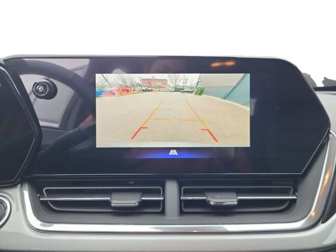 New 2026 Chevrolet Trax LT w/ Driver Confidence Package image 17