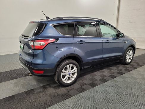 Used 2018 Ford Escape SE w/ SE Sync 3 Package AWD/4WD image 10