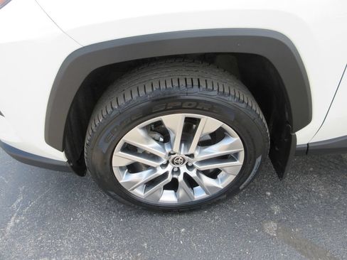 Used 2022 Toyota RAV4 XLE Premium AWD/4WD image 14
