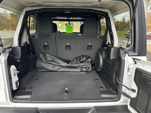 Certified 2022 Jeep Wrangler Unlimited Sport image 28