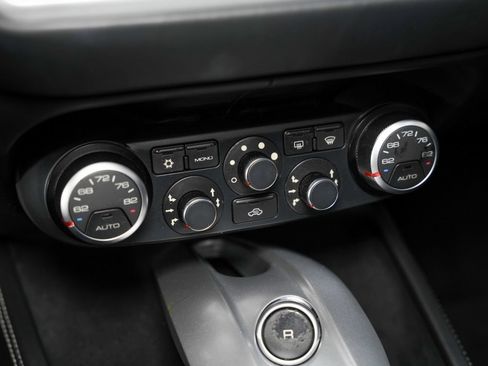 Used 2016 Ferrari California T RWD image 43
