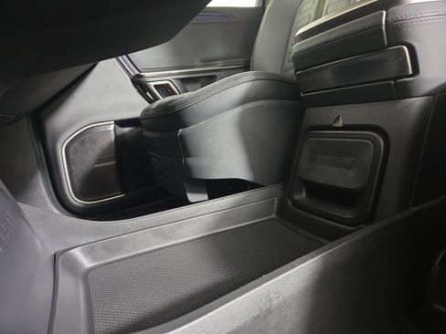 Used 2023 Rivian R1T Launch Edition image 31