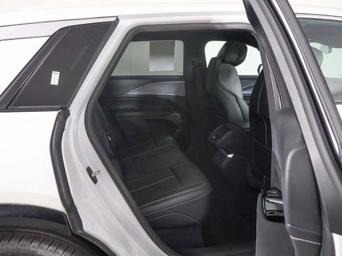 Used 2024 Cadillac Lyriq Tech RWD image 31