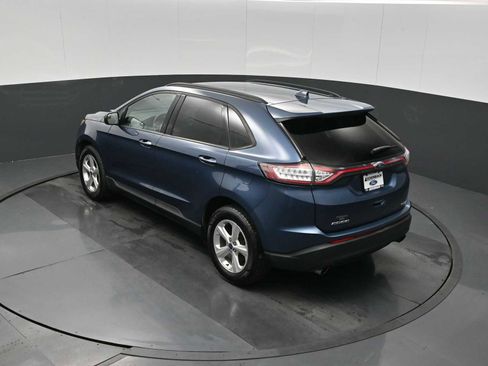 Used 2018 Ford Edge SE image 16