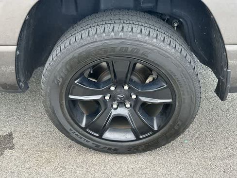 Used 2023 RAM 1500 Big Horn AWD/4WD image 5