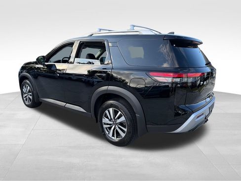 Certified 2025 Nissan Pathfinder SL AWD/4WD image 5