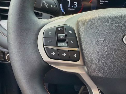 Used 2026 Ford Explorer Active w/ Active Comfort Package AWD/4WD image 12