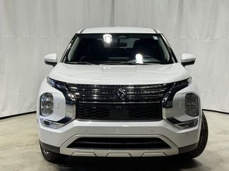 Used 2024 Mitsubishi Outlander SE video 2