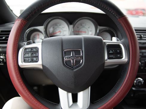 Used 2013 Dodge Challenger SXT Plus RWD image 10