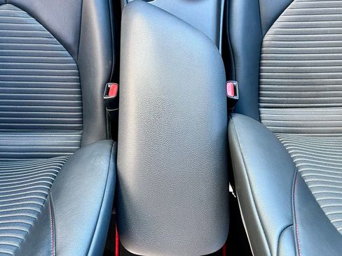 Used 2022 Toyota Camry XSE image 32