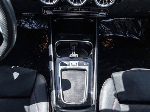 Used 2024 Mercedes-Benz GLA 250 4MATIC image 19