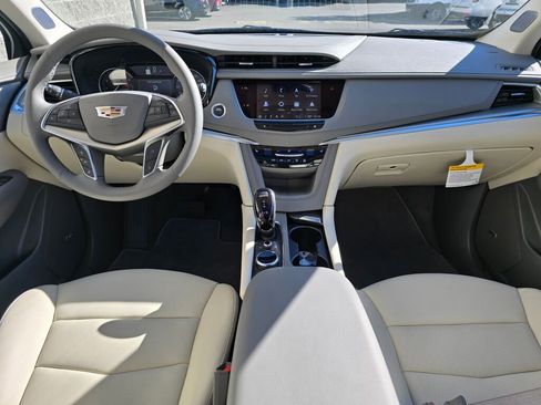 New 2025 Cadillac XT5 Premium Luxury image 18