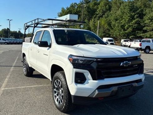 Used 2024 Chevrolet Colorado Z71 w/ Advanced Trailering Package AWD/4WD image 1