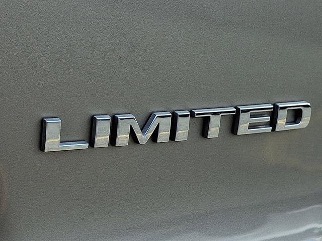 Used 2021 Jeep Cherokee Limited AWD/4WD image 35
