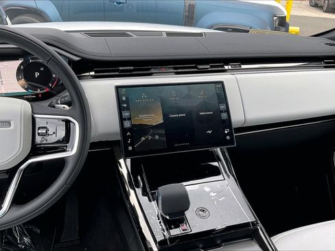 New 2026 Land Rover Range Rover Sport SE AWD/4WD image 9