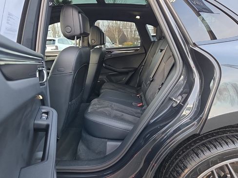 Used 2020 Porsche Macan image 5