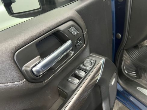 Used 2023 Chevrolet Silverado 2500 LTZ w/ LTZ Convenience Package image 11