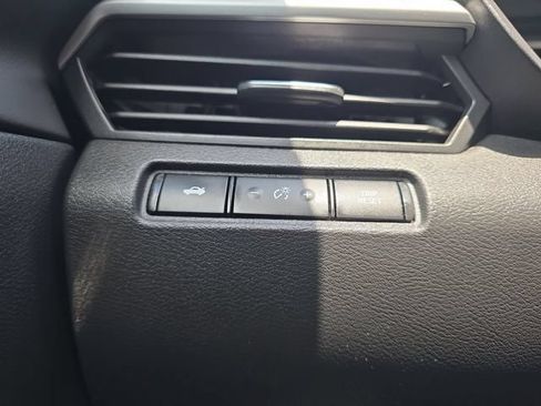 Used 2024 Nissan Altima 2.5 SR FWD image 10