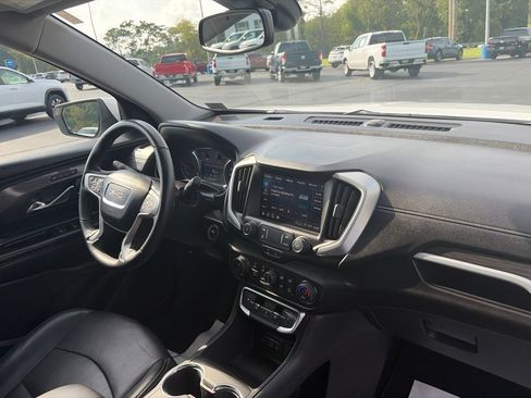 Used 2024 GMC Terrain SLT AWD/4WD image 40