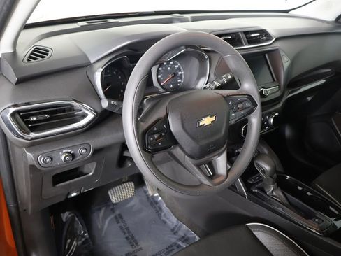 Used 2022 Chevrolet TrailBlazer LT AWD/4WD image 24