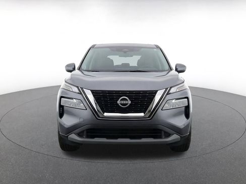 Used 2025 Nissan Rogue SV FWD image 2