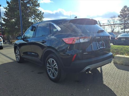 Certified 2022 Ford Escape SEL image 9