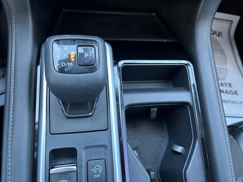 Used 2023 Nissan Pathfinder SL image 11