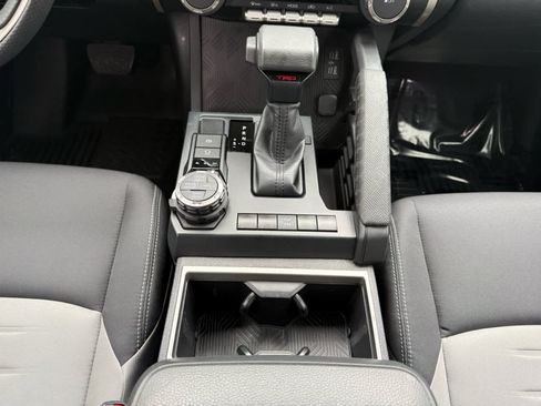 Used 2024 Toyota Tacoma TRD Off-Road image 12