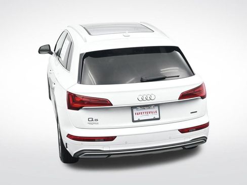 Used 2023 Audi Q5 2.0T Premium w/ Convenience Package AWD/4WD image 28