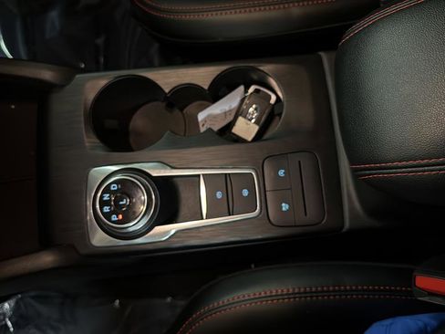 Certified 2025 Ford Escape ST-Line image 28