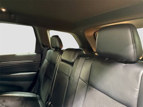 Used 2017 Jeep Grand Cherokee Altitude image 25