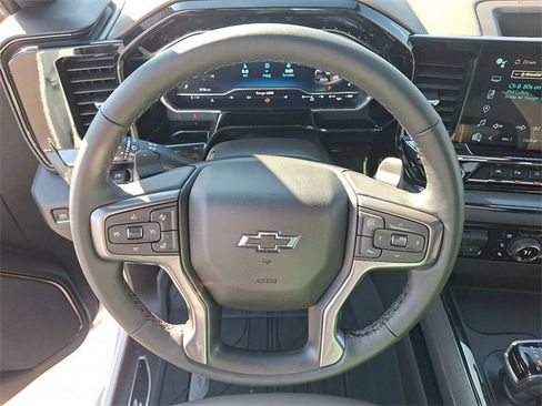 Used 2025 Chevrolet Silverado 1500 ZR2 w/ Technology Package image 20