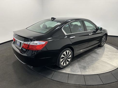 Used 2017 Honda Accord Touring image 6