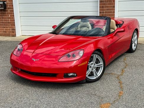 Used 2008 Chevrolet Corvette Convertible w/ Preferred Equipment Group image 11