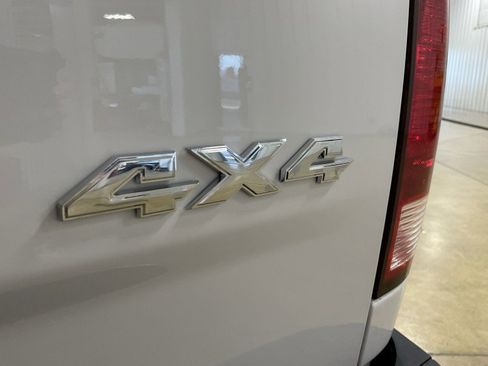 Used 2024 RAM 1500 Classic SLT image 27