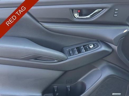 Used 2025 Subaru Ascent Bronze Edition w/ Onyx Package image 16