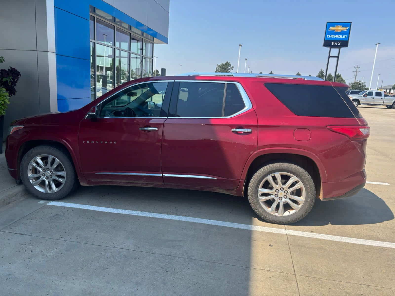 Used 2021 Chevrolet Traverse High Country AWD/4WD image 1