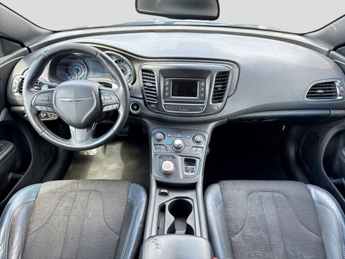Used 2016 Chrysler 200 S FWD image 16