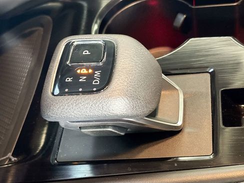 Used 2022 Nissan Rogue SL w/ SL Premium Package image 18