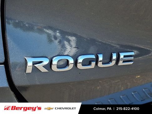 Used 2017 Nissan Rogue S w/ S Appearance Package AWD/4WD image 30