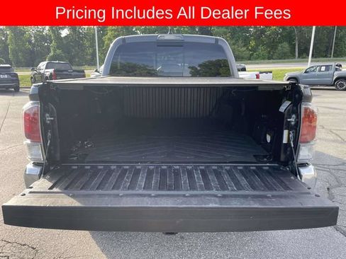 Used 2021 Toyota Tacoma TRD Off-Road AWD/4WD image 14